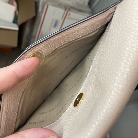 MICHAEL Michael Kors Leather Crossbody Bag - Picture 14 of 14